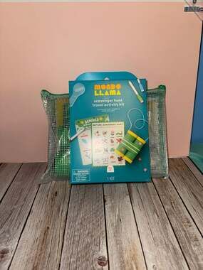 Mondo Llama Scavenger Hunt Travel Activity Kit
